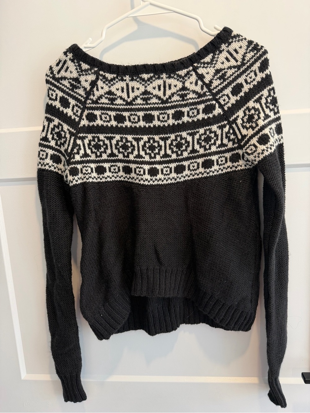 American Eagle knit sweater